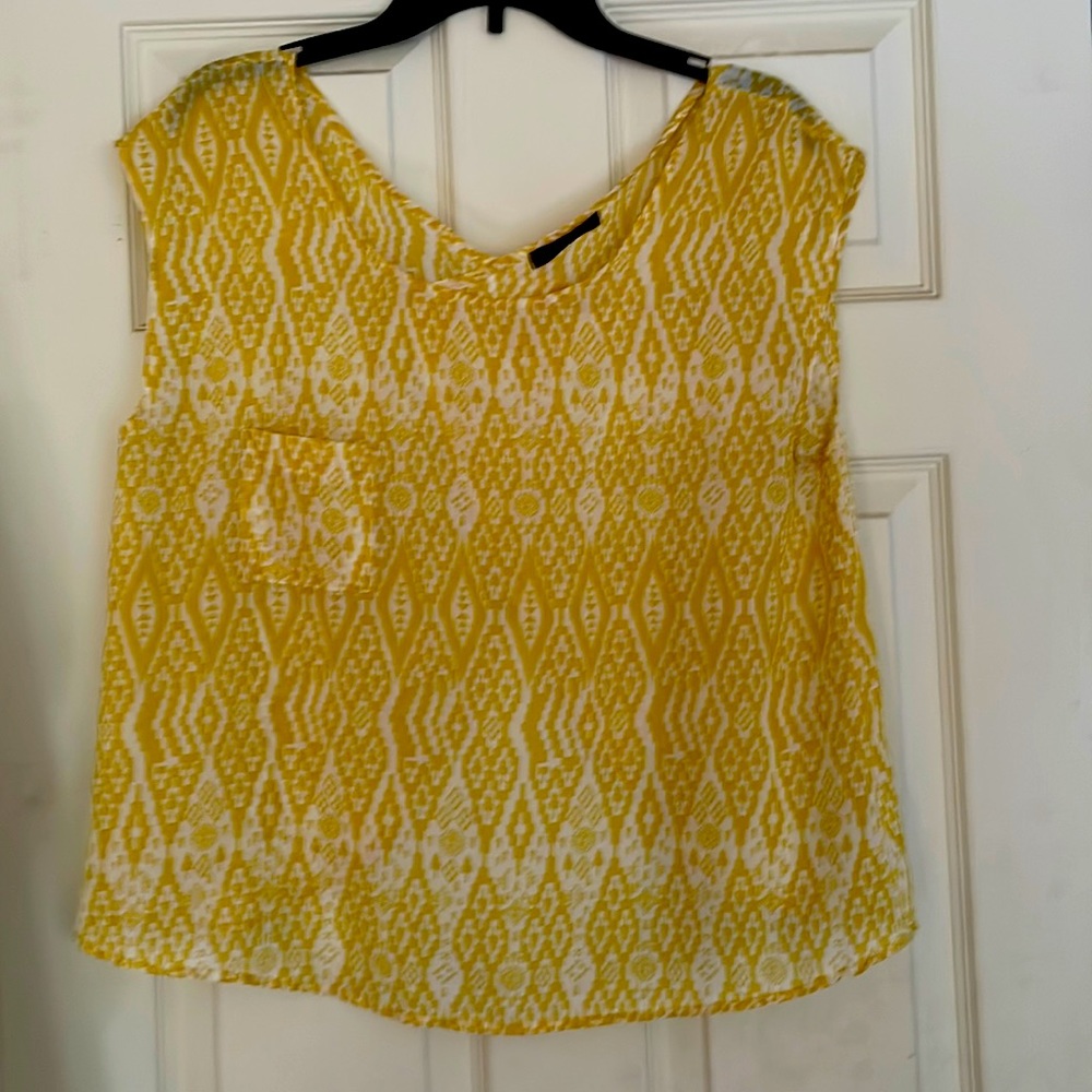 Cute cover up i er a suit or tank too. Slip back and a beautiful yellow & white